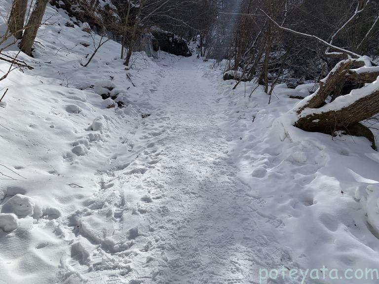 横谷峡遊歩道の雪景色