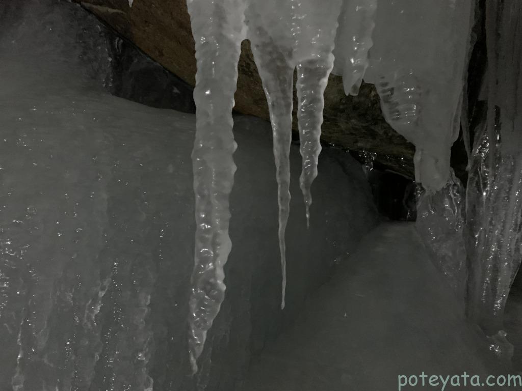 氷瀑の氷柱の写真