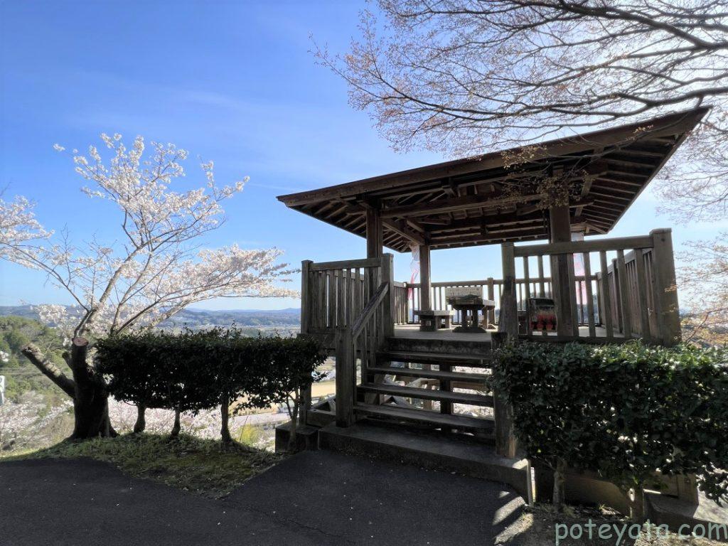 蘭丸ふる里の森の展望台