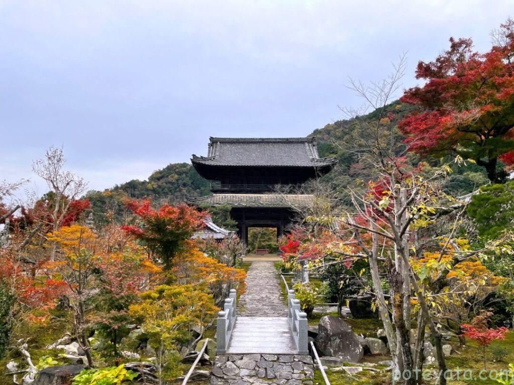 行基寺の山門