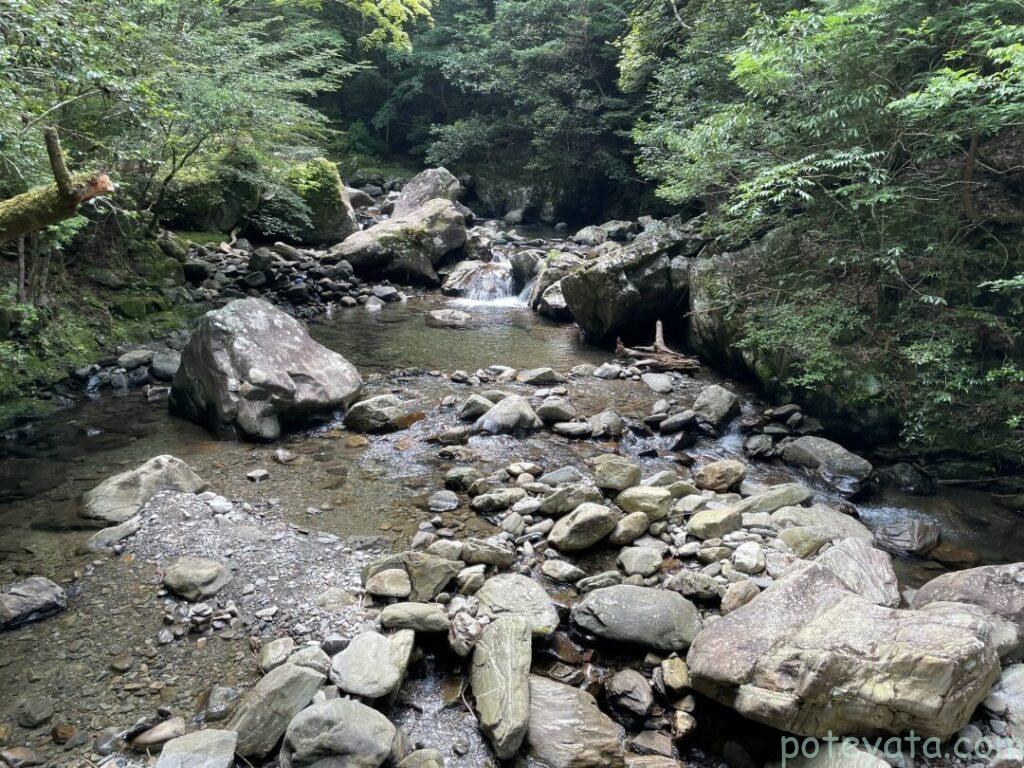 くらがり渓谷にある沢
