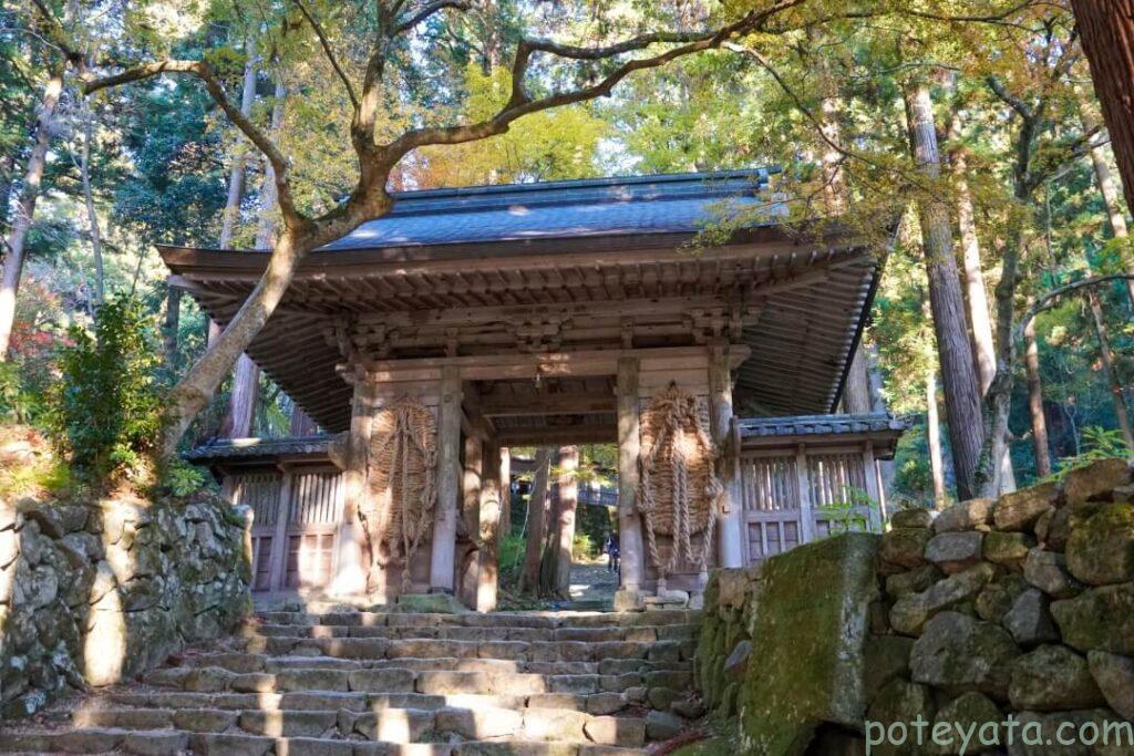 百済寺の山門